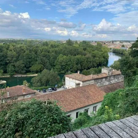 Standing Vue Charente アパート アングレーム